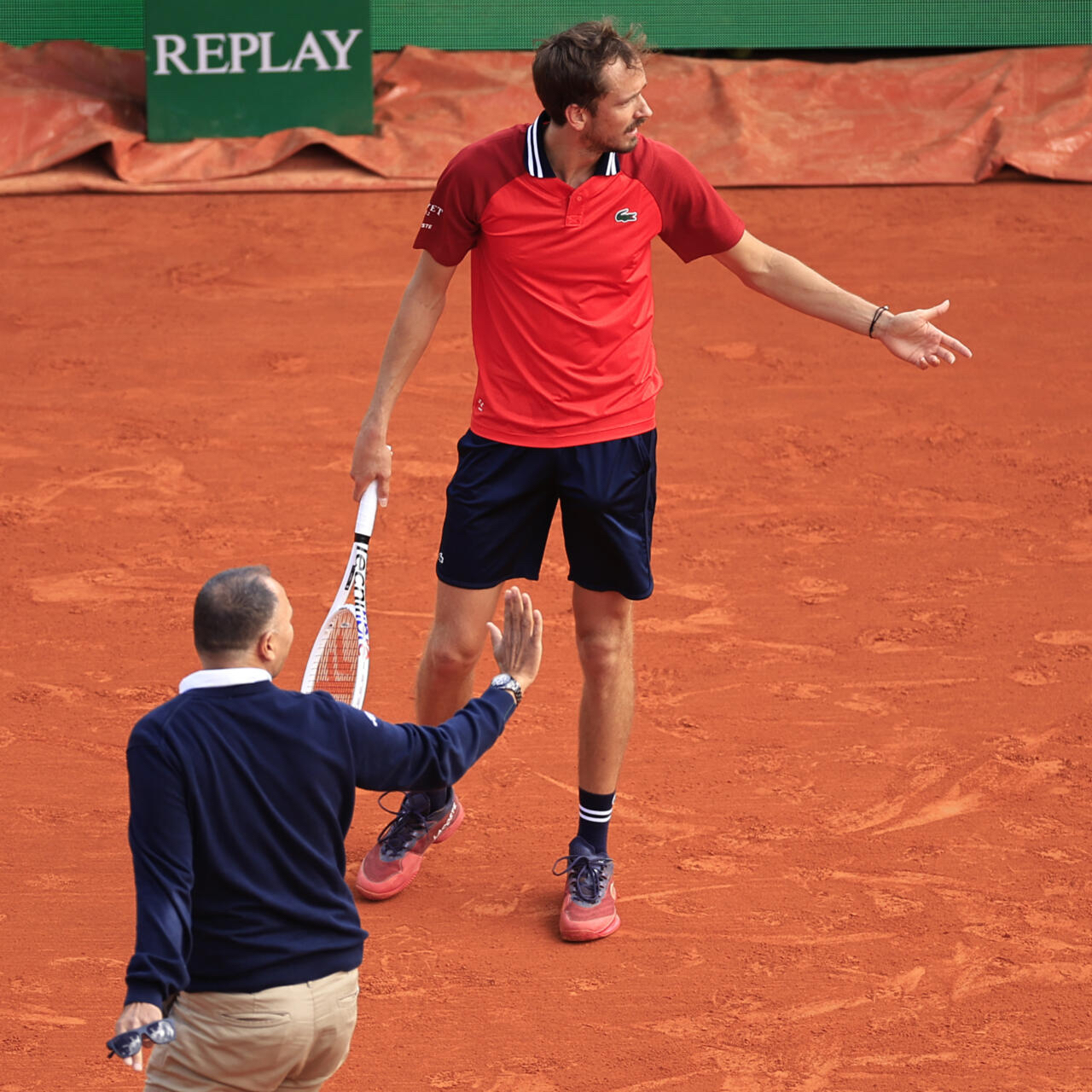 戴维斯杯逆转美网,梅德韦杰夫高光表现的简单介绍 戴维斯杯逆转美网,梅德韦杰夫高光表现的简单介绍