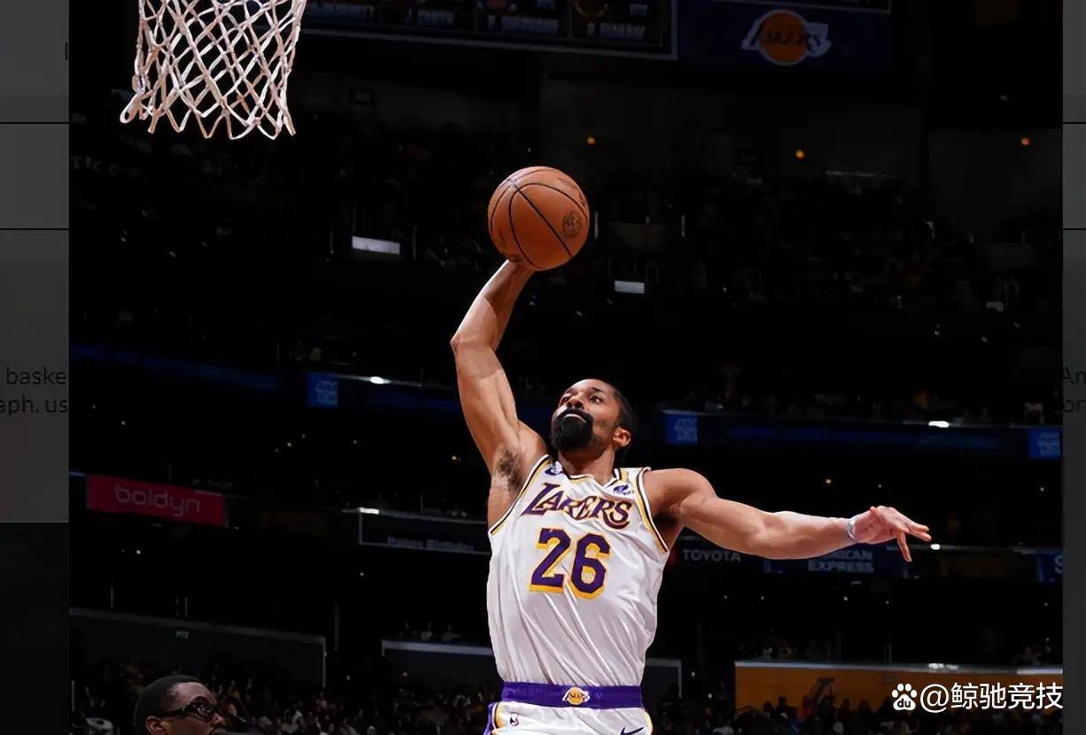 雷火电竞网址-篮网队老将坚守球场受球迷喜爱